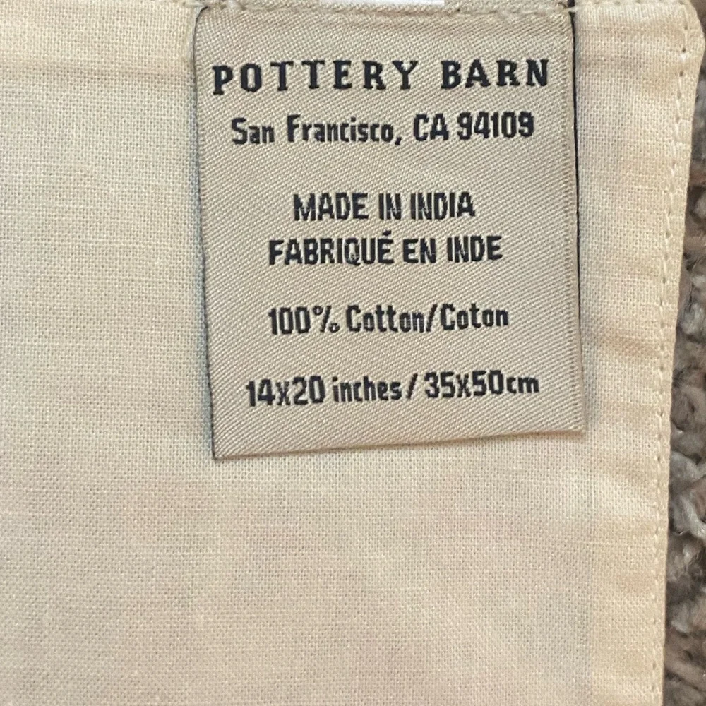 Pottery Barn. Set of 4 Fabric Placemats.